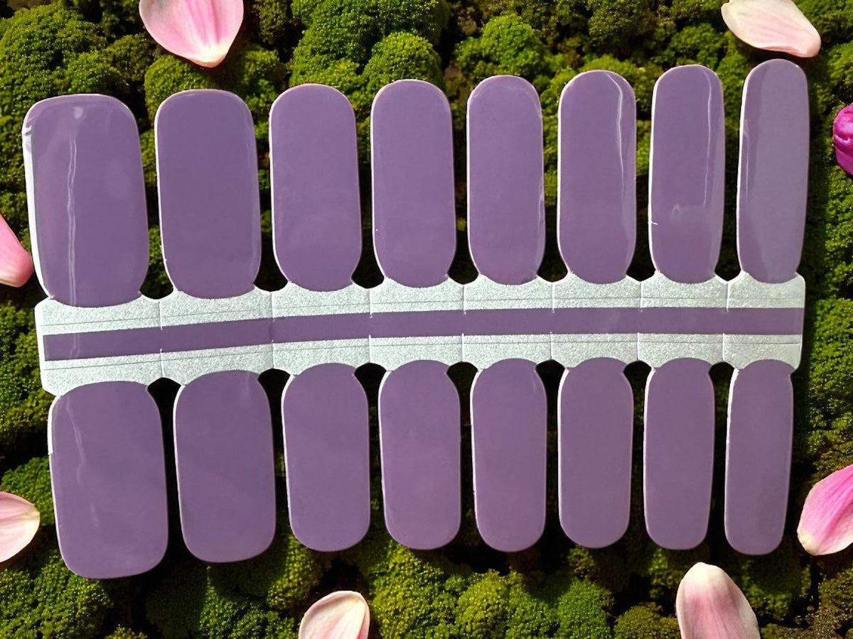 Plum Purple Nail Polish Strips: Non-Toxic Nail Wraps