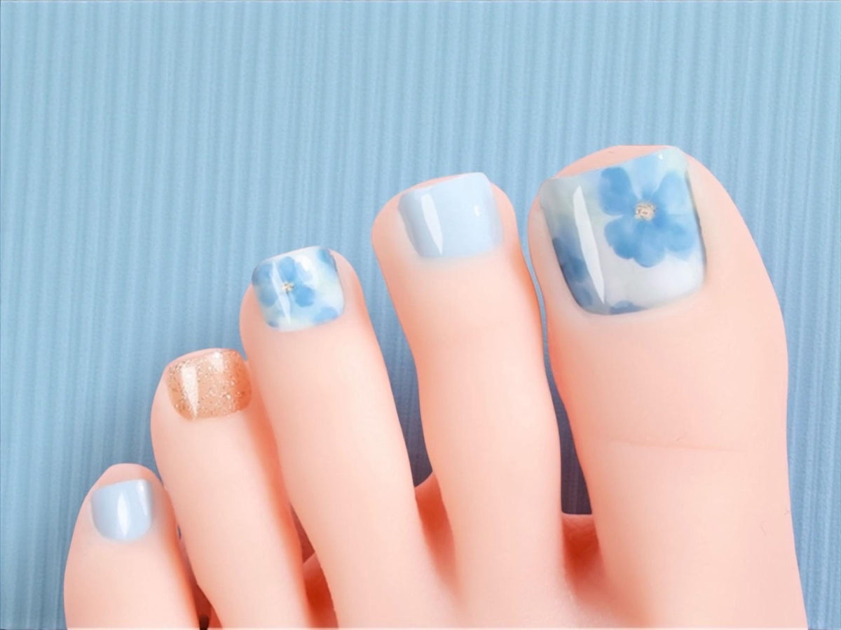 Blue Floral Dream - Toe Nail Polish Strips: Non-Toxic Nail Wraps