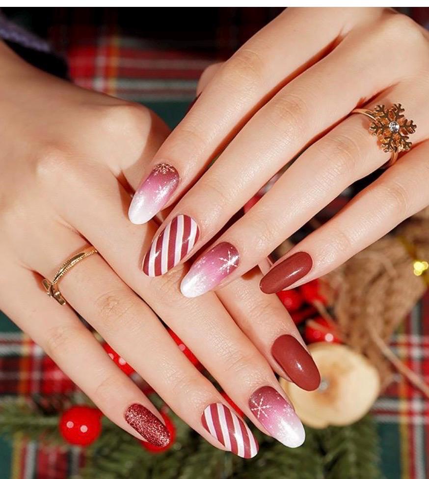 Peppermint Snowfall Glitter Nail Polish Strips: Nail Art Stickers- Non-Toxic