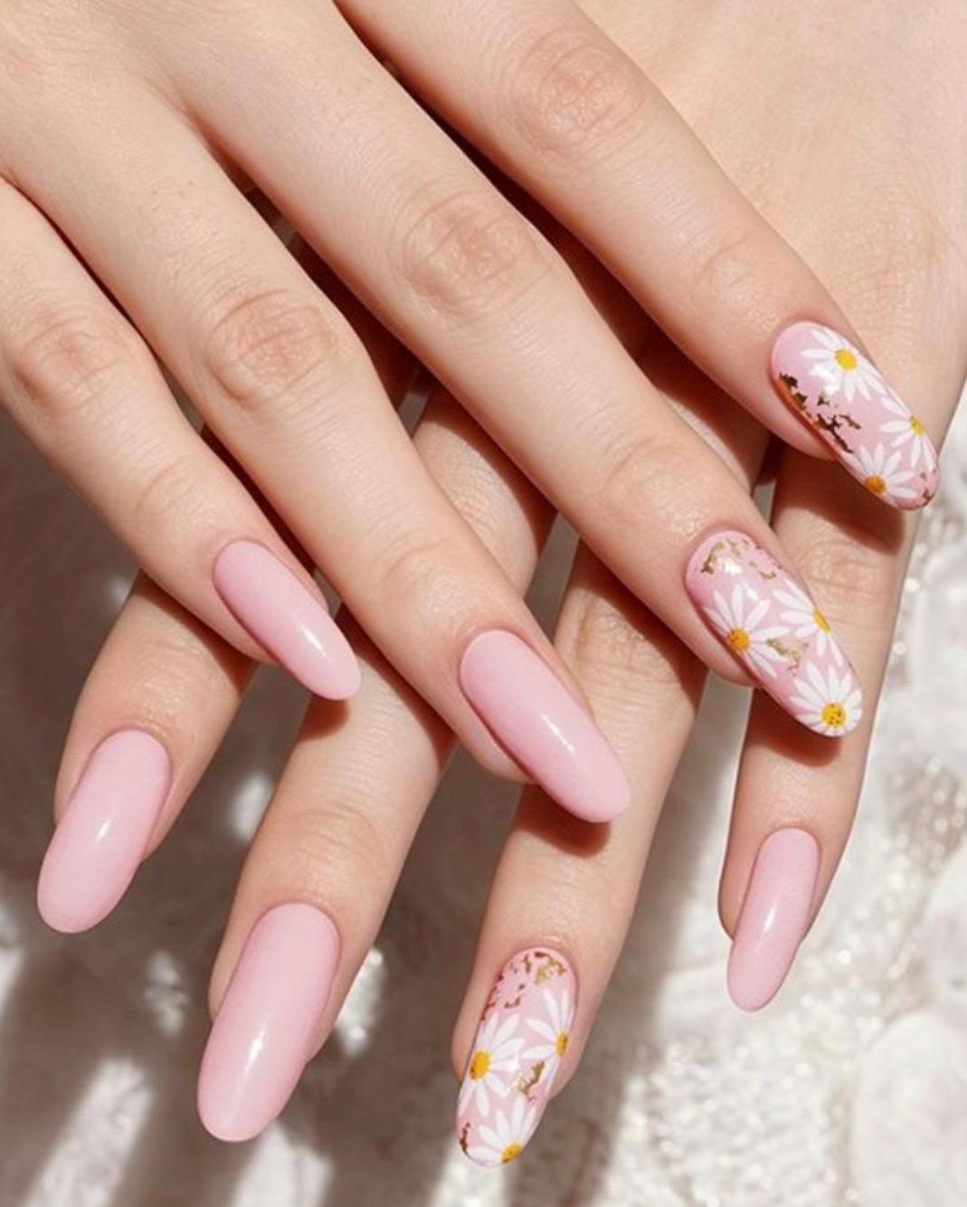 Daisy Dream Nail Polish Strips: Non-toxic Floral Nail Wraps
