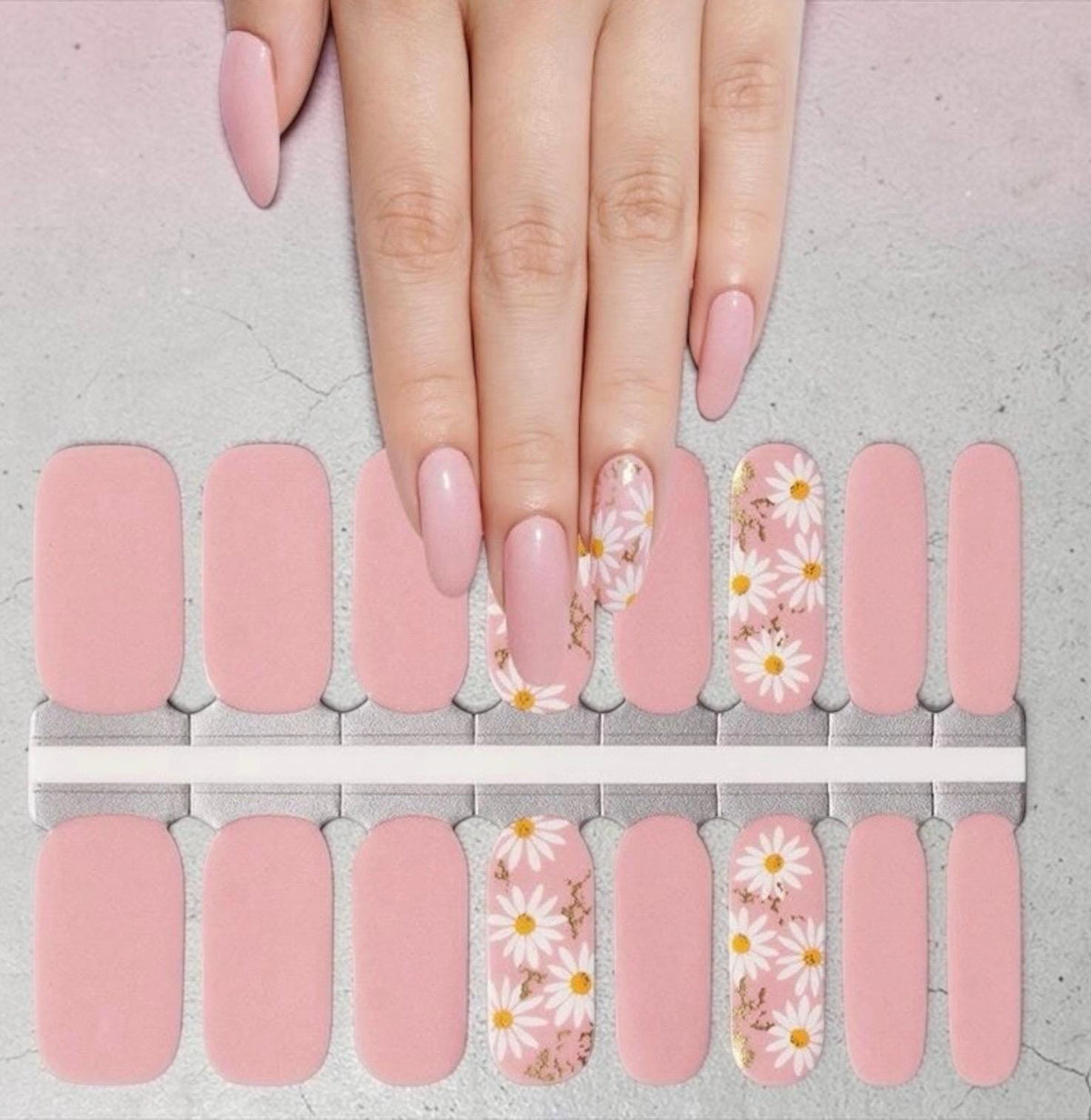 Daisy Dream Nail Polish Strips: Non-toxic Floral Nail Wraps
