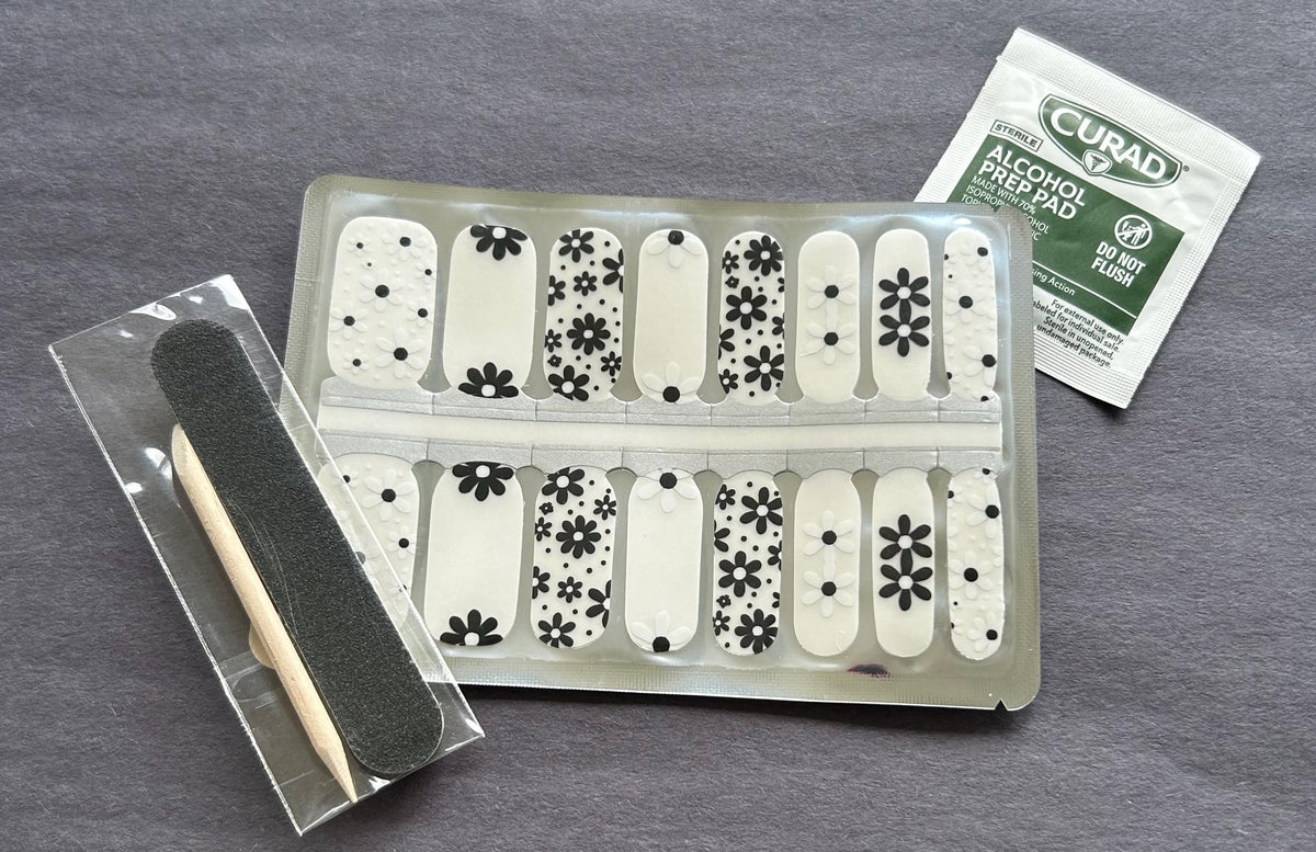 Black and White Daisy Nail Wraps: Translucent Non-Toxic Nail Polish Stickers