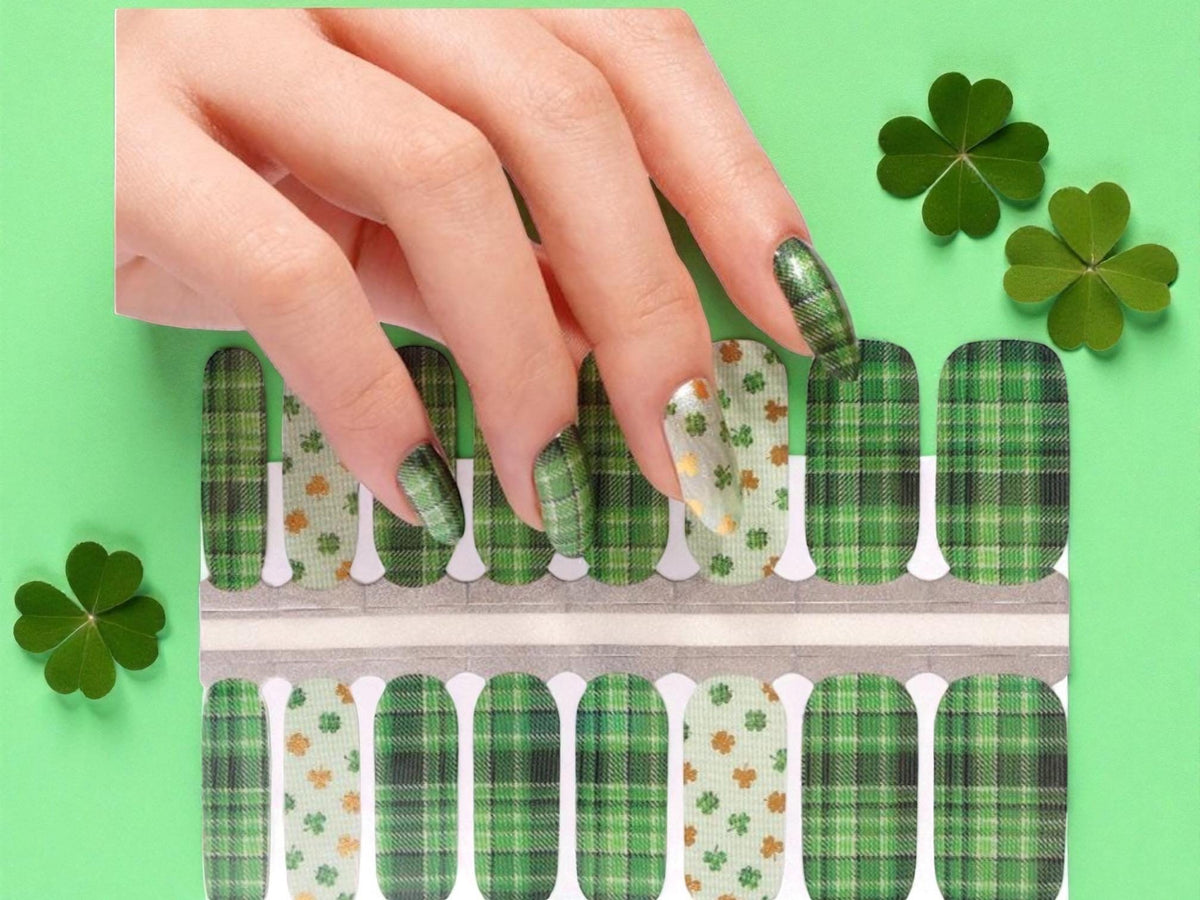 St. Patrick's Day Plaid O'Gold Nail Polish Strips: Non-Toxic Nail Wraps