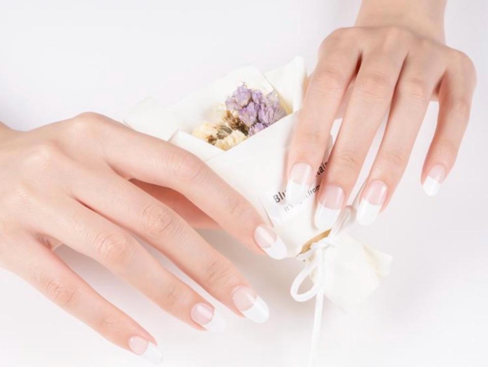 French Manicure With Silver Glitter Line - Semi Cured Gel Nail Strips (UV Light Required)