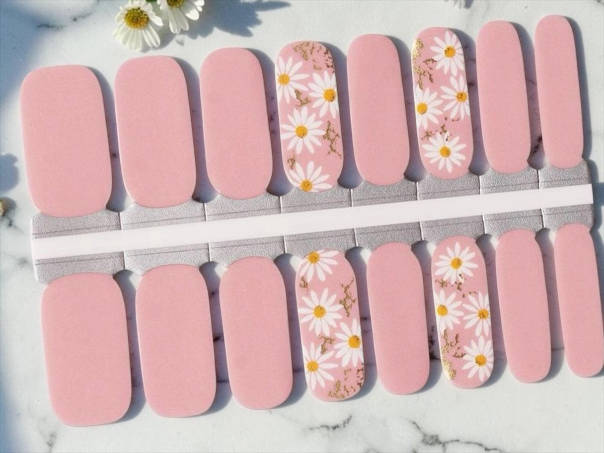 Daisy Dream Nail Polish Strips: Non-toxic Floral Nail Wraps