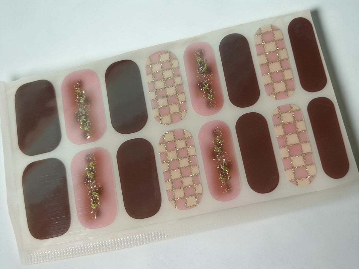 Chocolate Checkmate Glitter  Nail Polish Strips: Non-Toxic Nail Art
