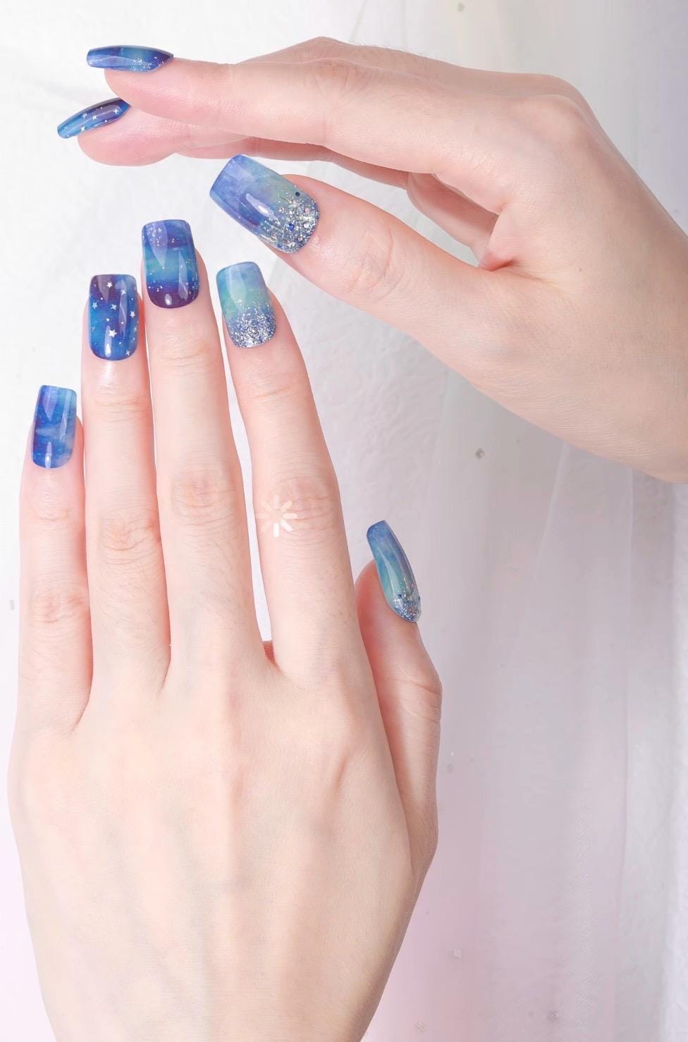 Starlit Skies Gel Nail Polish Strips: Easy Application, No UV Light