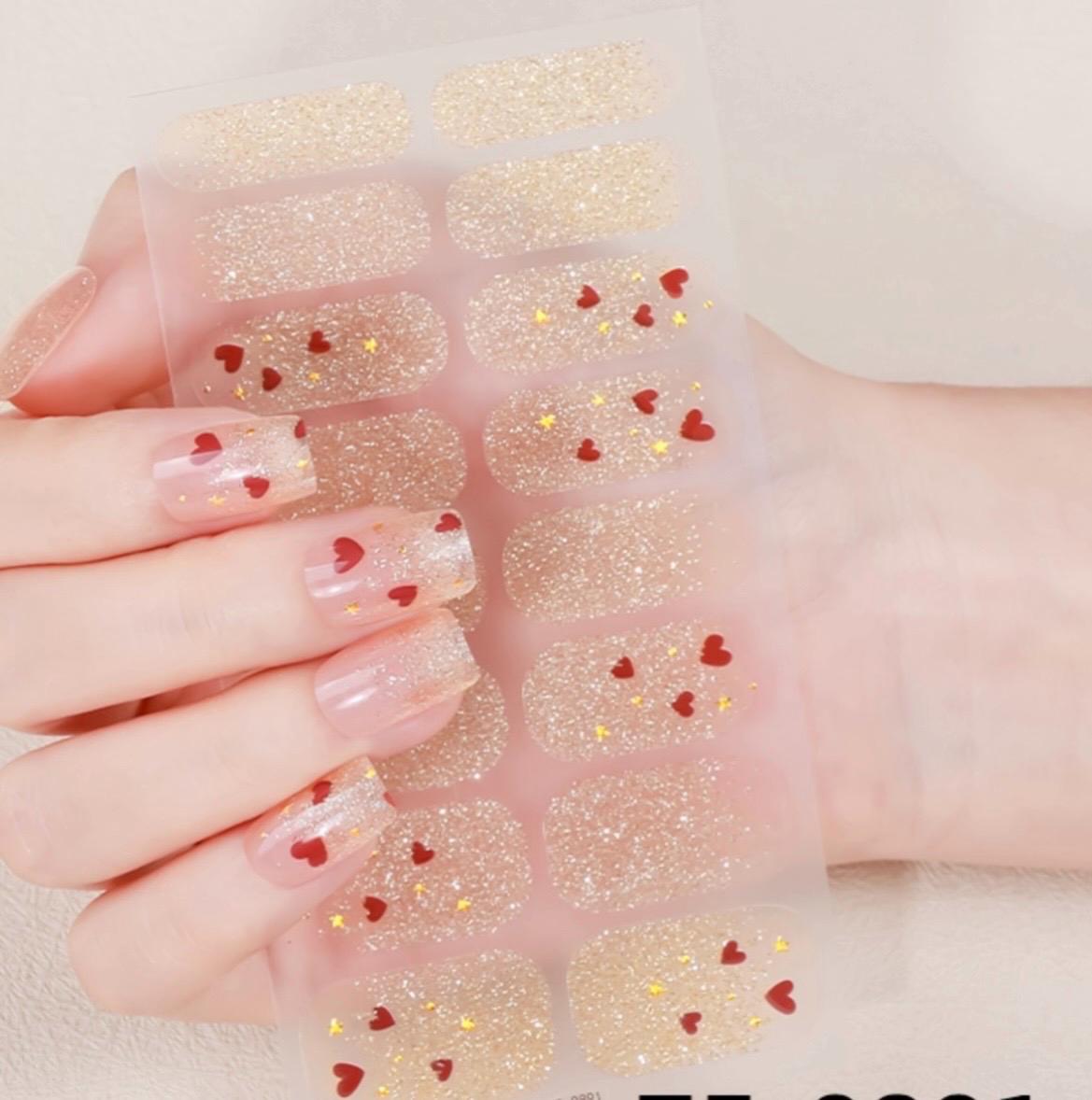 Golden Valentine Glitter Transparent Nail Polish Strips: Non-Toxic Nail Art