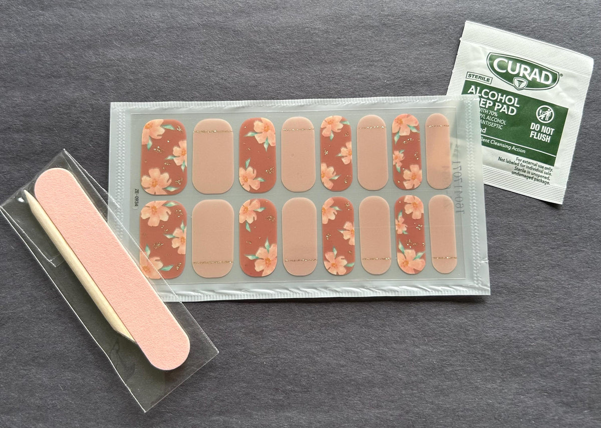 Blushing Garden Nail Polish Strips: Non-Toxic Nail Art
